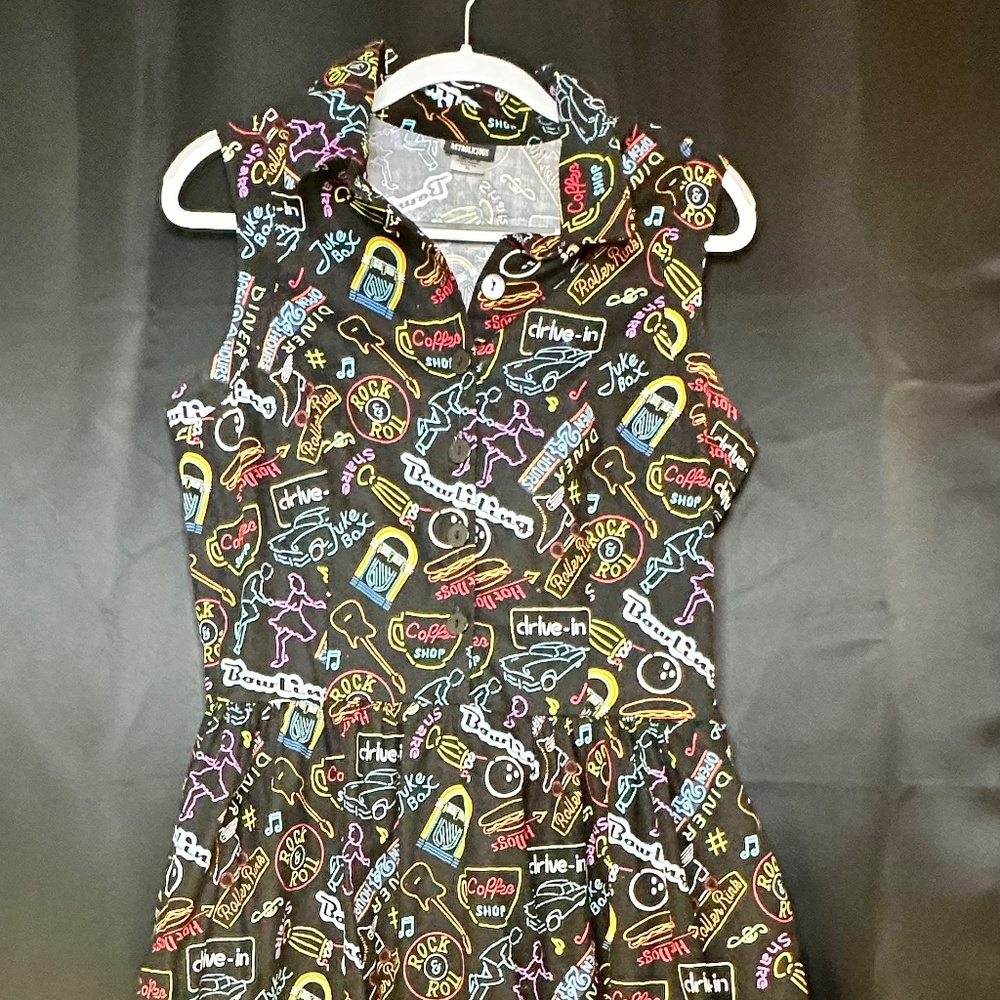 NWOT Cute Retrolicious Brand Drive-In Sleeveless Dress with Pockets